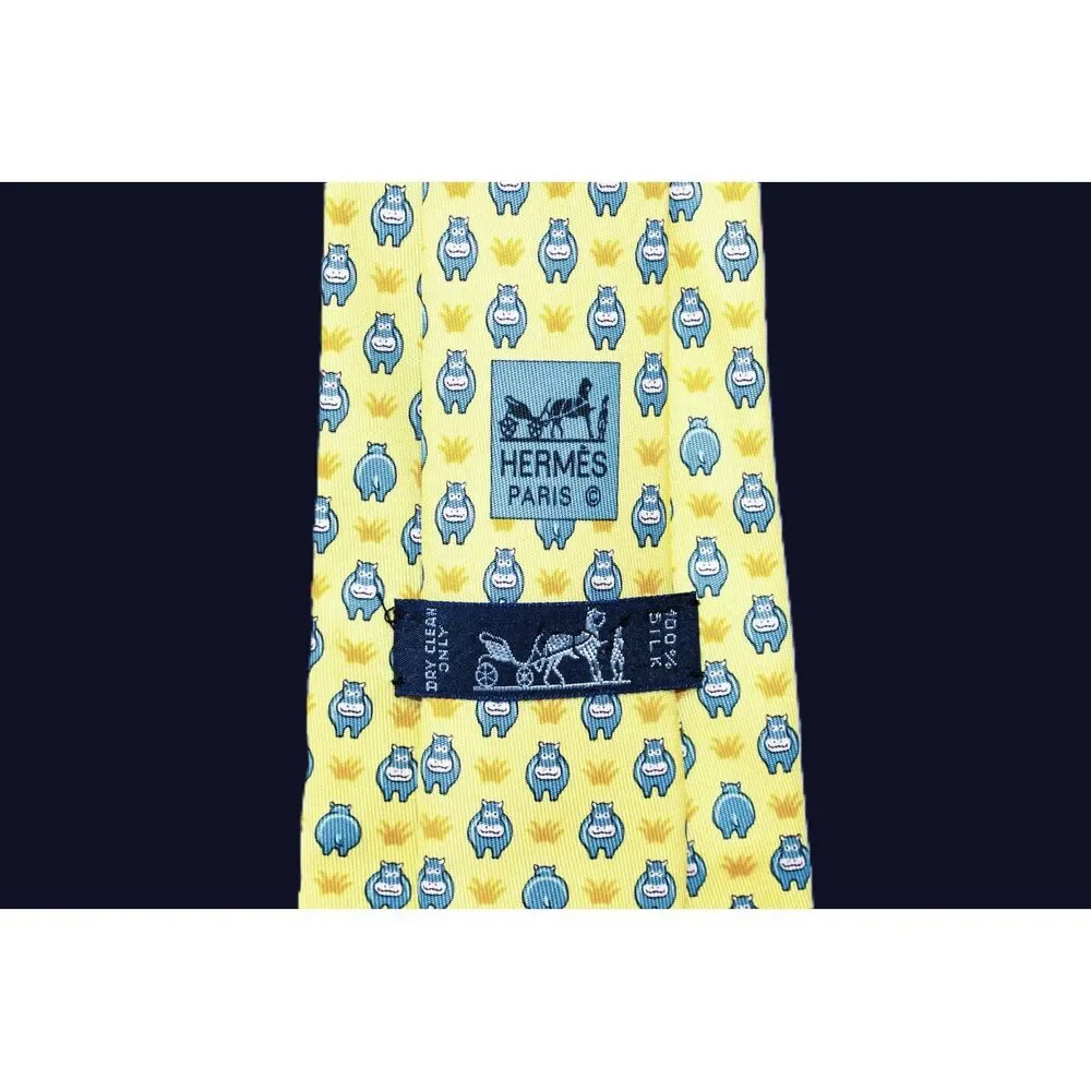 Hermès Yellow (RARE) Background w/Blue Hippopotamus Animal Print Silk Necktie!